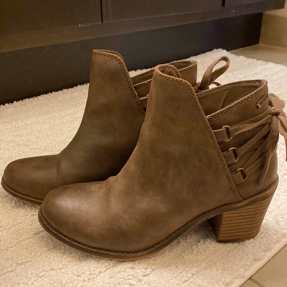 Roxy boot - size 6